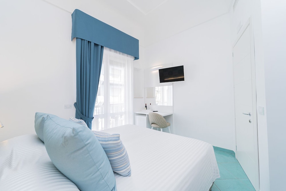 SUPERIOR, DOUBLE BED