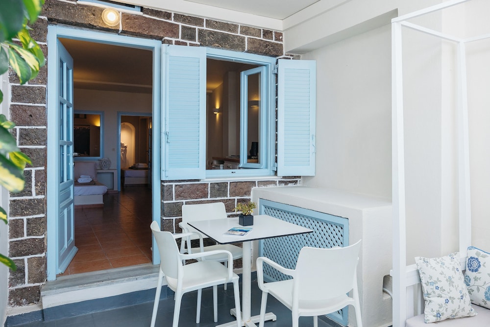 Kastro Suites 66/78