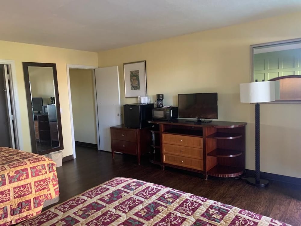 Inn On The Green 12/45