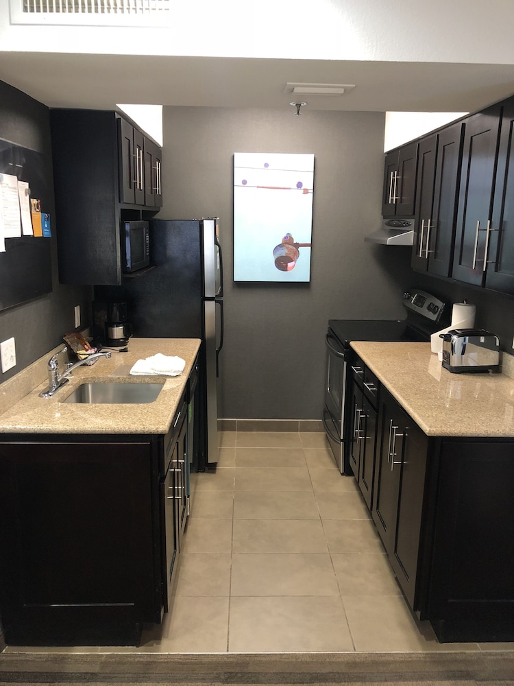 HYATT house Belmont/Redwood Shores 49/50