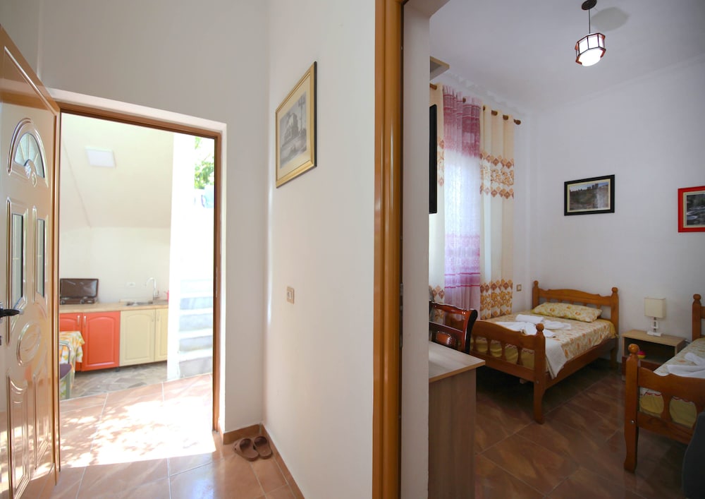 My Home Guest House 28/46