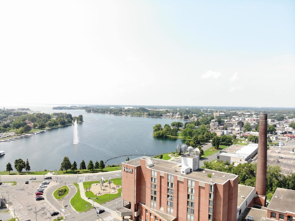 Hotel MOCO Valleyfield 57/64
