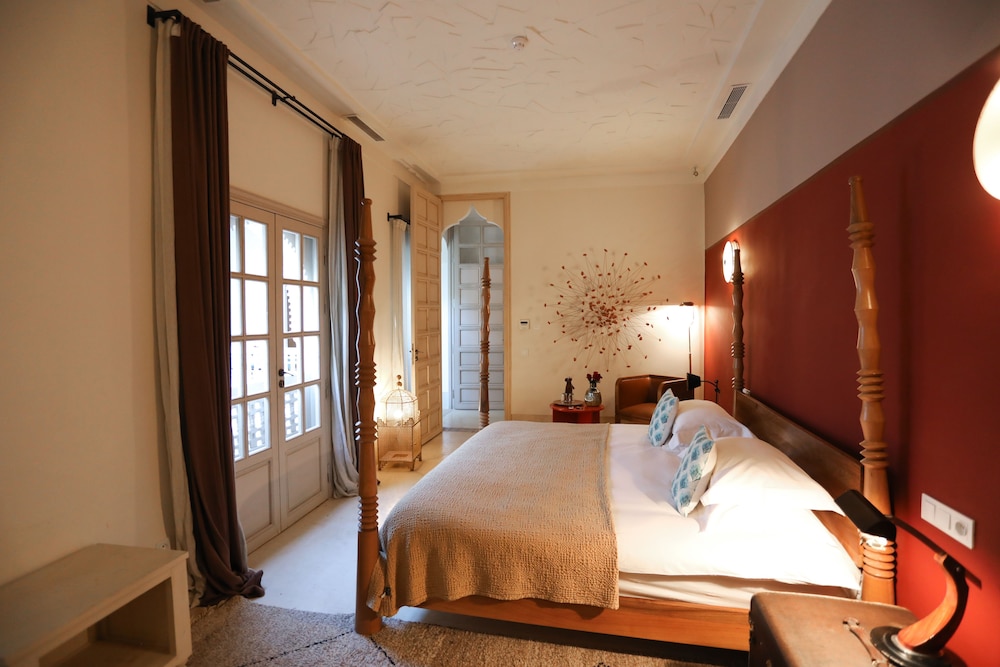 ARTE, SUITE, JETTED TUB, TERRACE