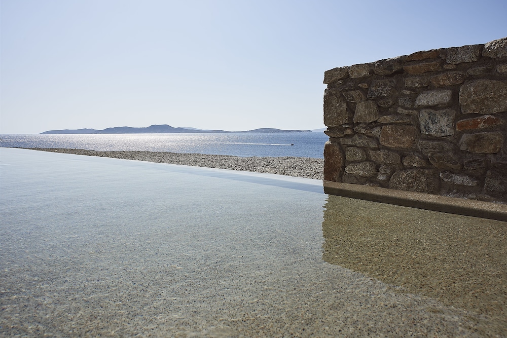 Amazon Mykonos Resort And Spa 39/46