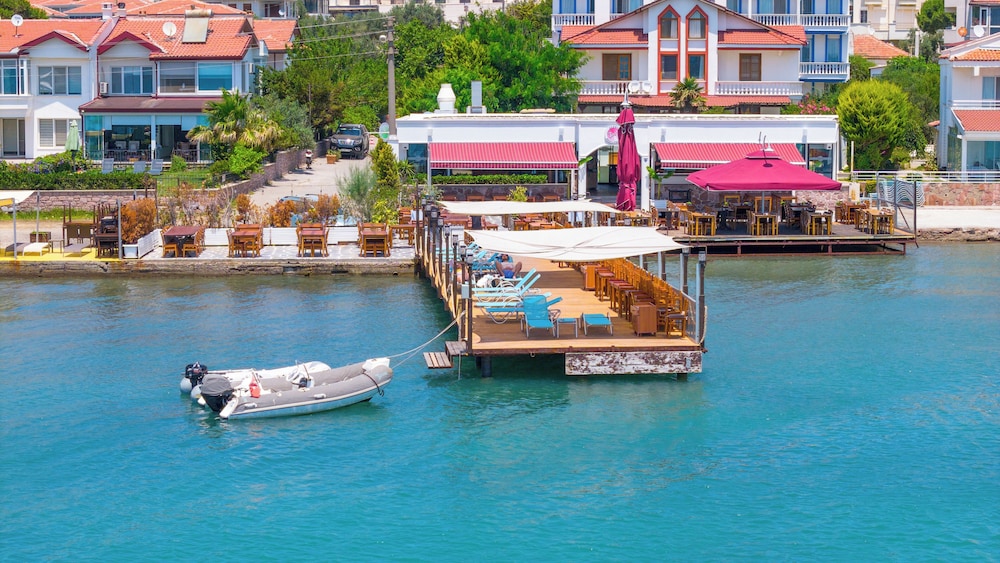 Cunda Ezer Otel 56/63