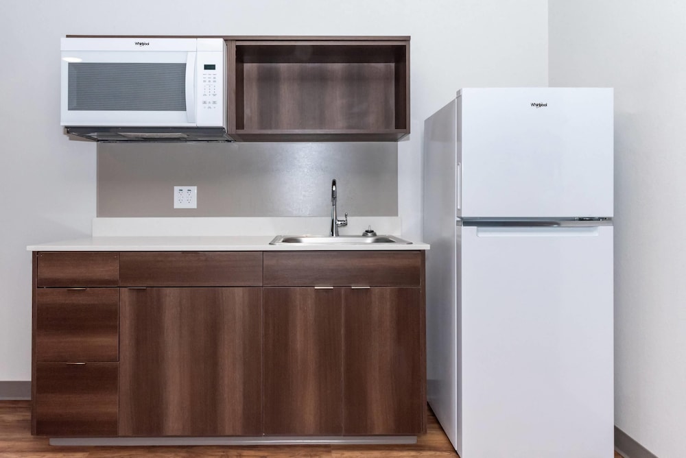 WoodSpring Suites Buford near Mall of Georgia-Lake Lanier 9/57