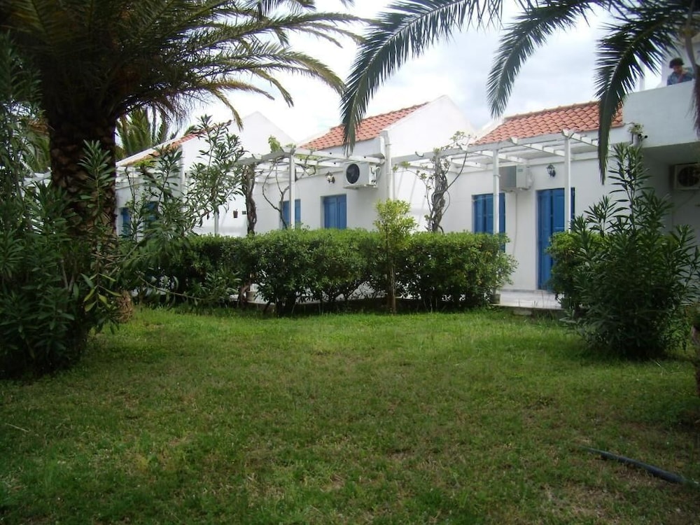 Aegeon Hotel 57/68