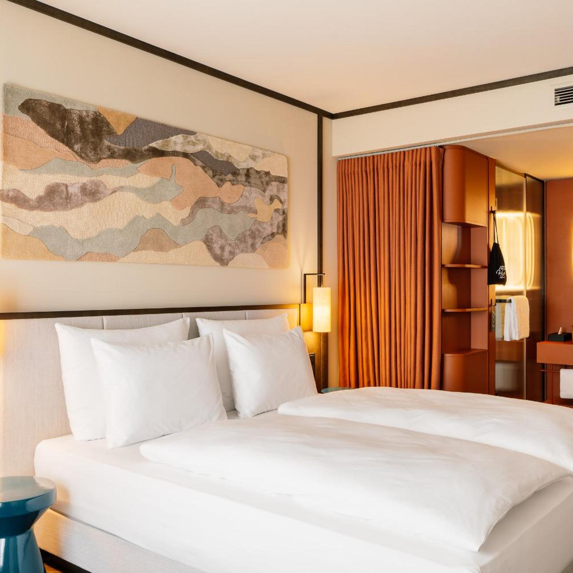 Smart, Triple, Single Bed