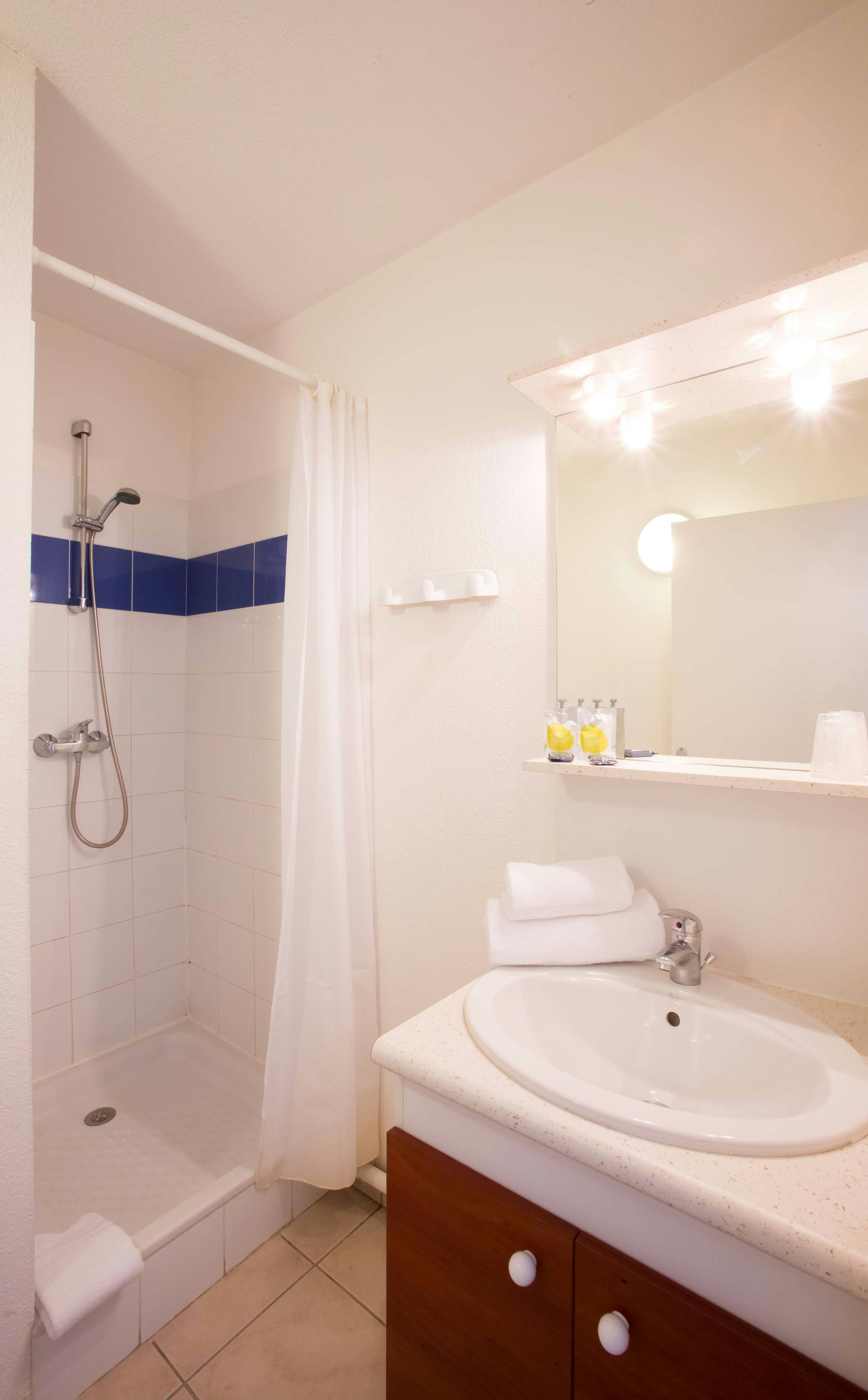 All Suites Appart Hotel Merignac 51/51