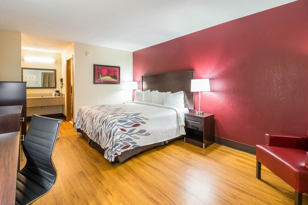 Red Roof Inn Clarksville 10/21