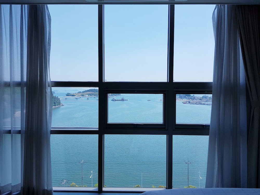 Benikea Hotel Yeosu 33/46