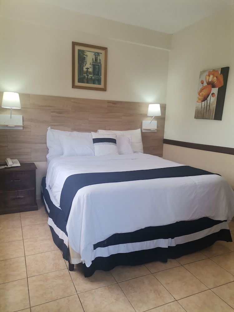 ROOM, SINGLE, DOUBLE BED