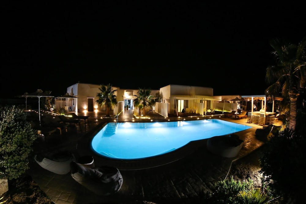 Queen Boutique Suites 29/38