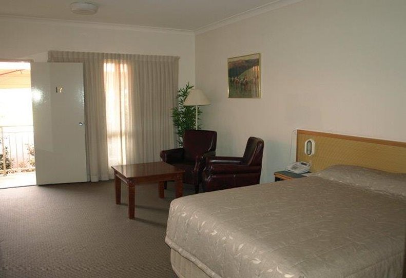 FRANCIS PHILLIP MOTOR INN 14/59