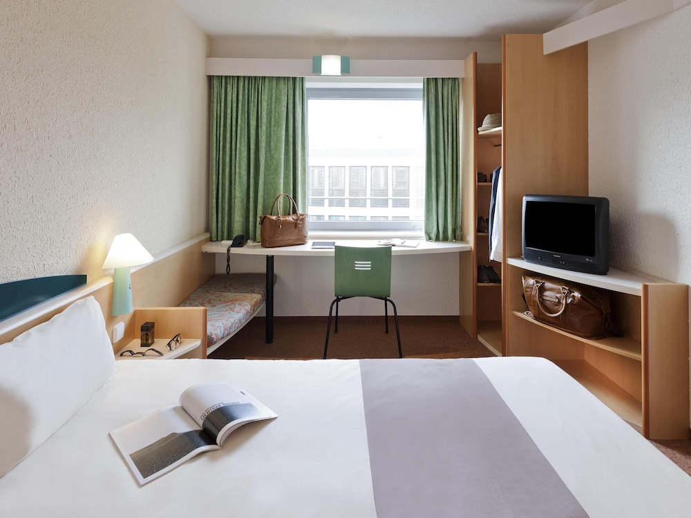 Ibis Madrid Alcorcon Tresaguas 12/44