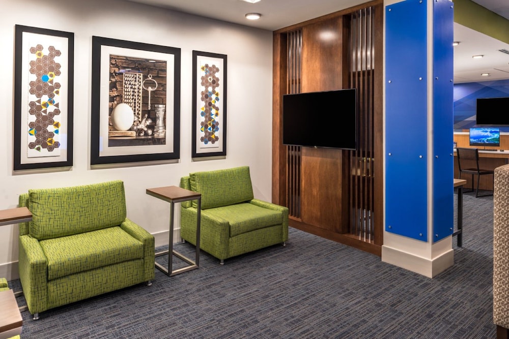 Holiday Inn Express Suites Tampa North Wesley Chapel 42/62