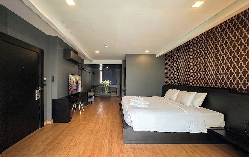 G Boutique Silom Hotel 43/84