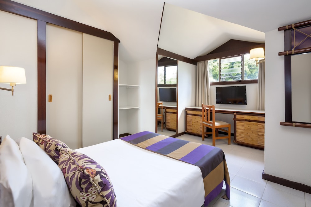 Hotel Parque San Antonio 26/75