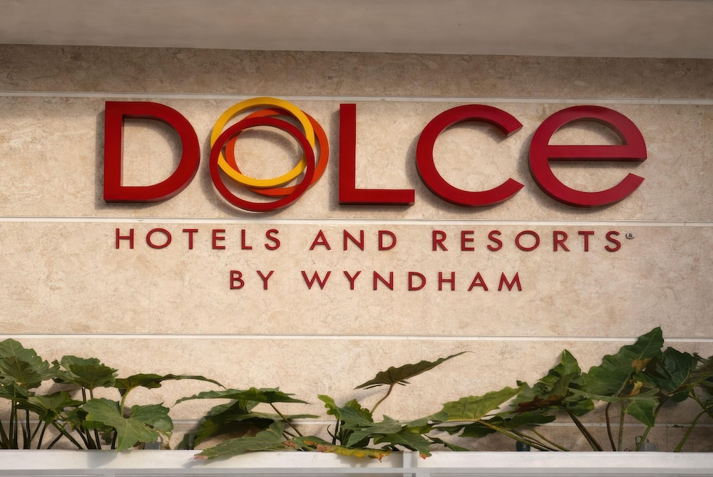 Dolce by Wyndham Miami Beach 7/59