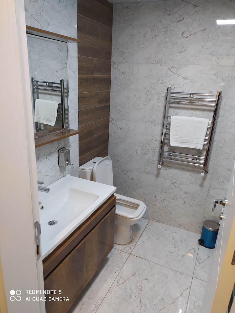 Akdeniz Van Otel 27/28