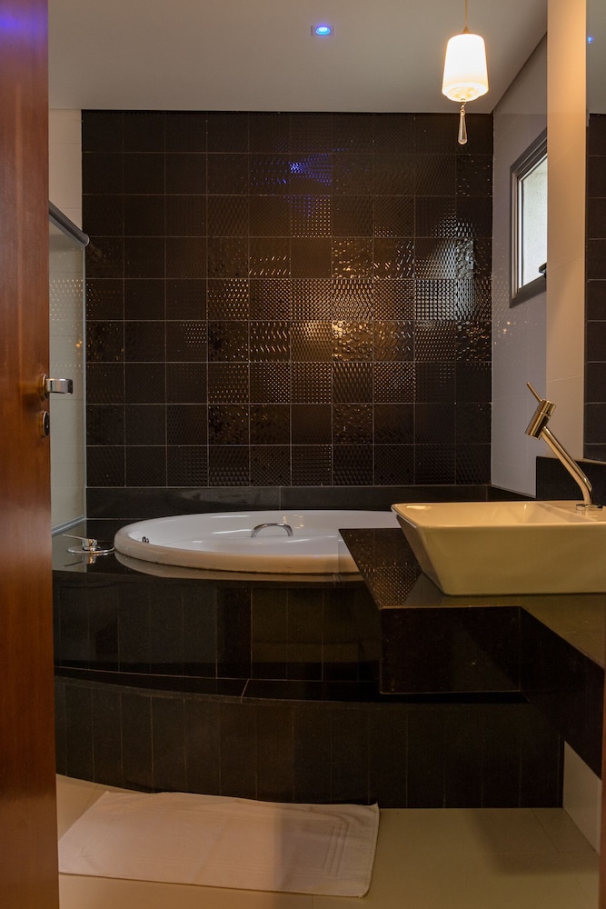 Lindoya Hotel 45/50