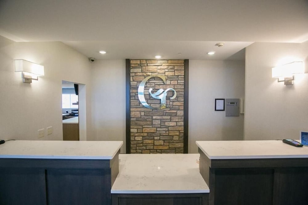 GrandStay Hotel & Suites Cannon Falls 7/40