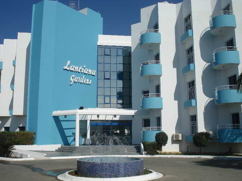 Lantiana Gardens 1/15