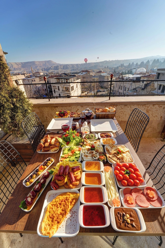 Enjoy Stone Hotel 40/50