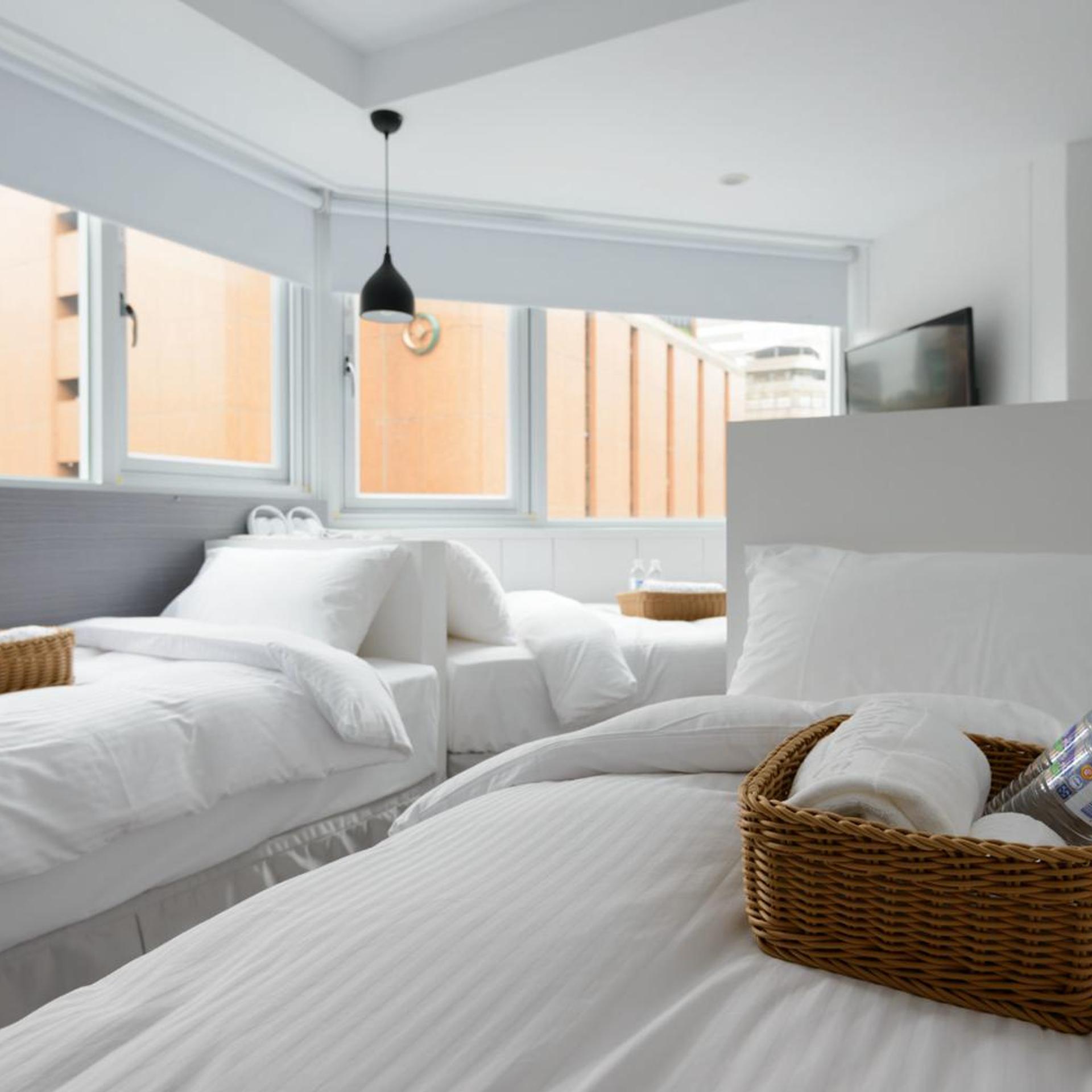 غرفة قياسية ثلاثية بحمام مشترك، Poshpacker Hotel 5/8