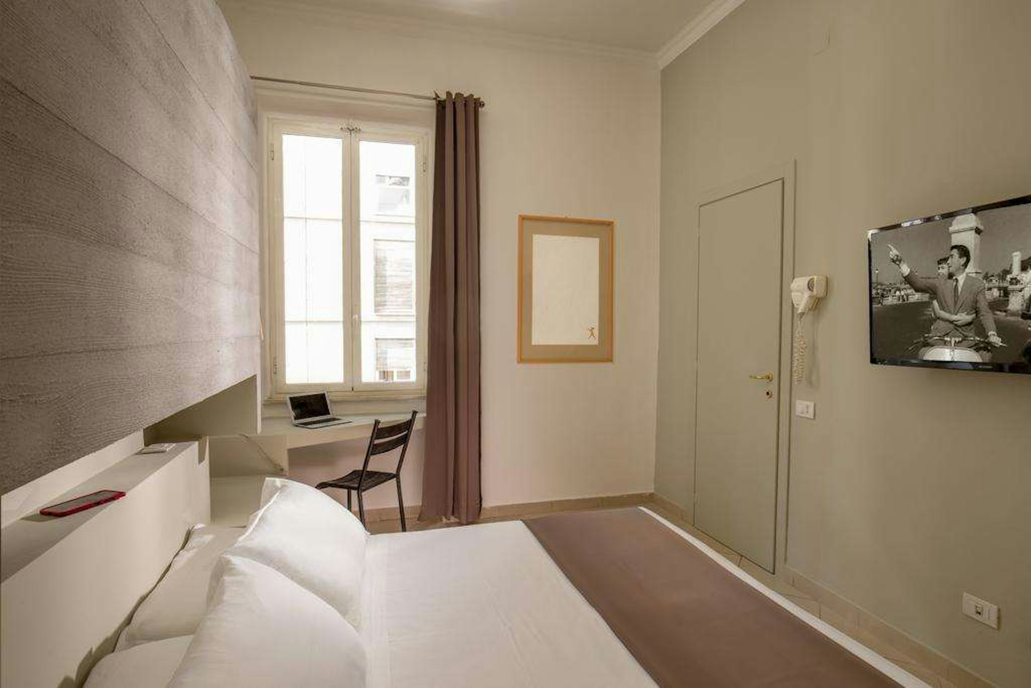 Crossroad Hotel 34/66