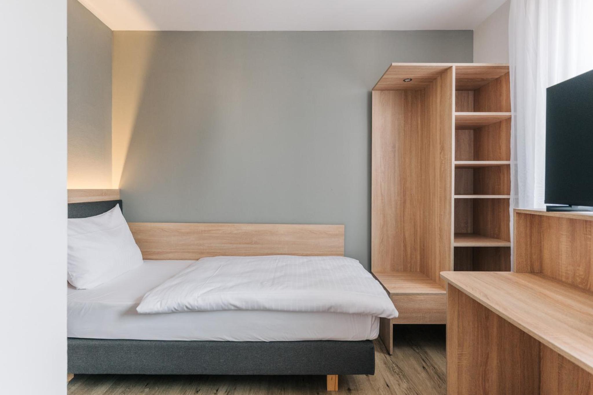 Room, Single