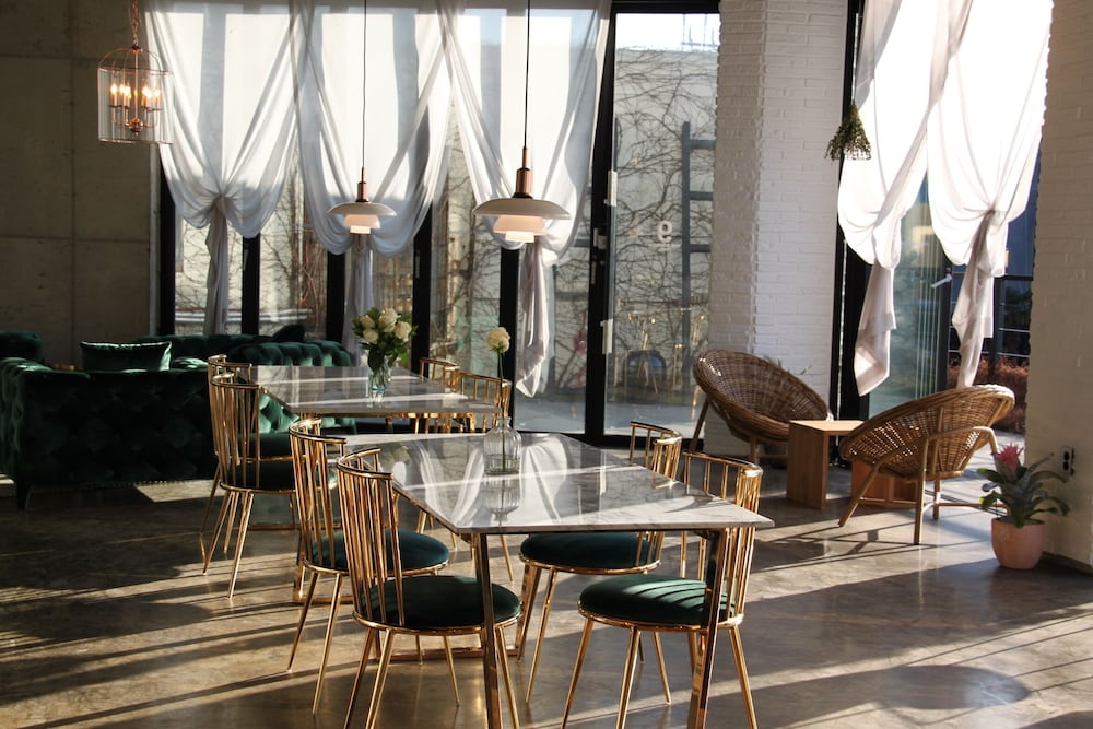 Nine Boutique Hotel 56/67