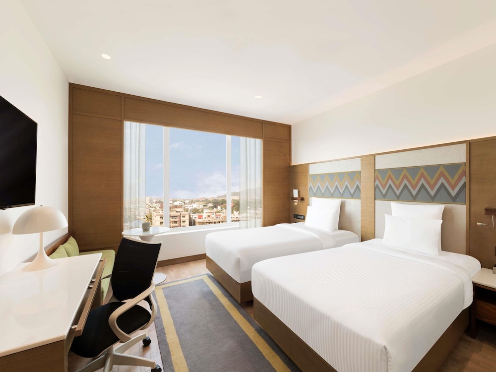 غرفة سوبيريور بسريرين منفصلين بإطلالة على المدينة، Novotel Guwahati GS Road 6/10