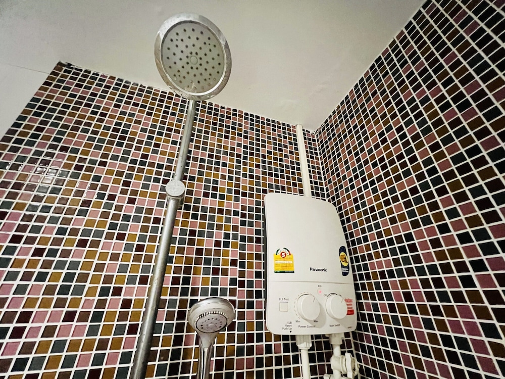 Inn Kham Apartment 44/47