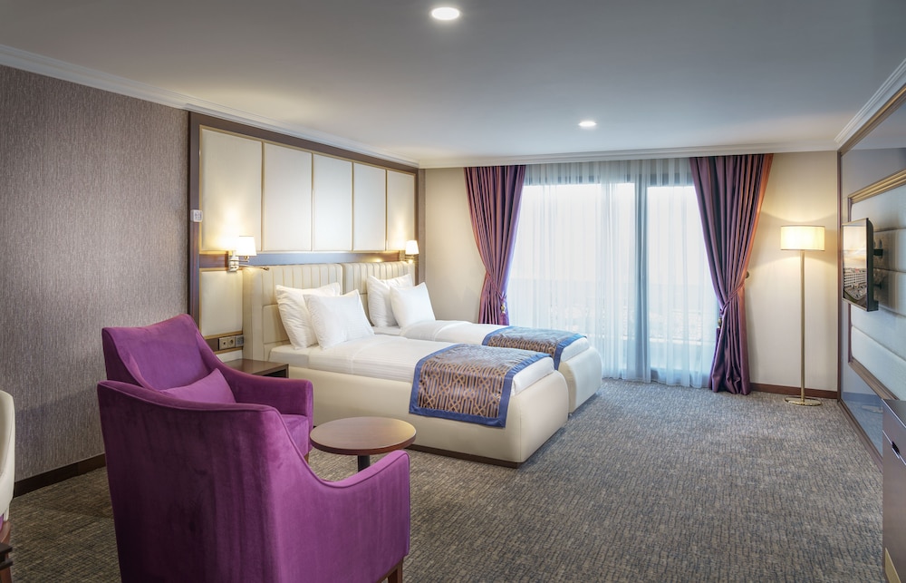 ROOM, SINGLE BED, LAND VIEW