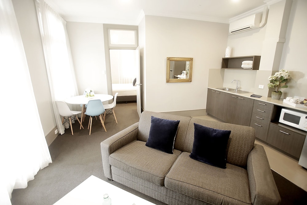 HOTEL BONDI 42/67