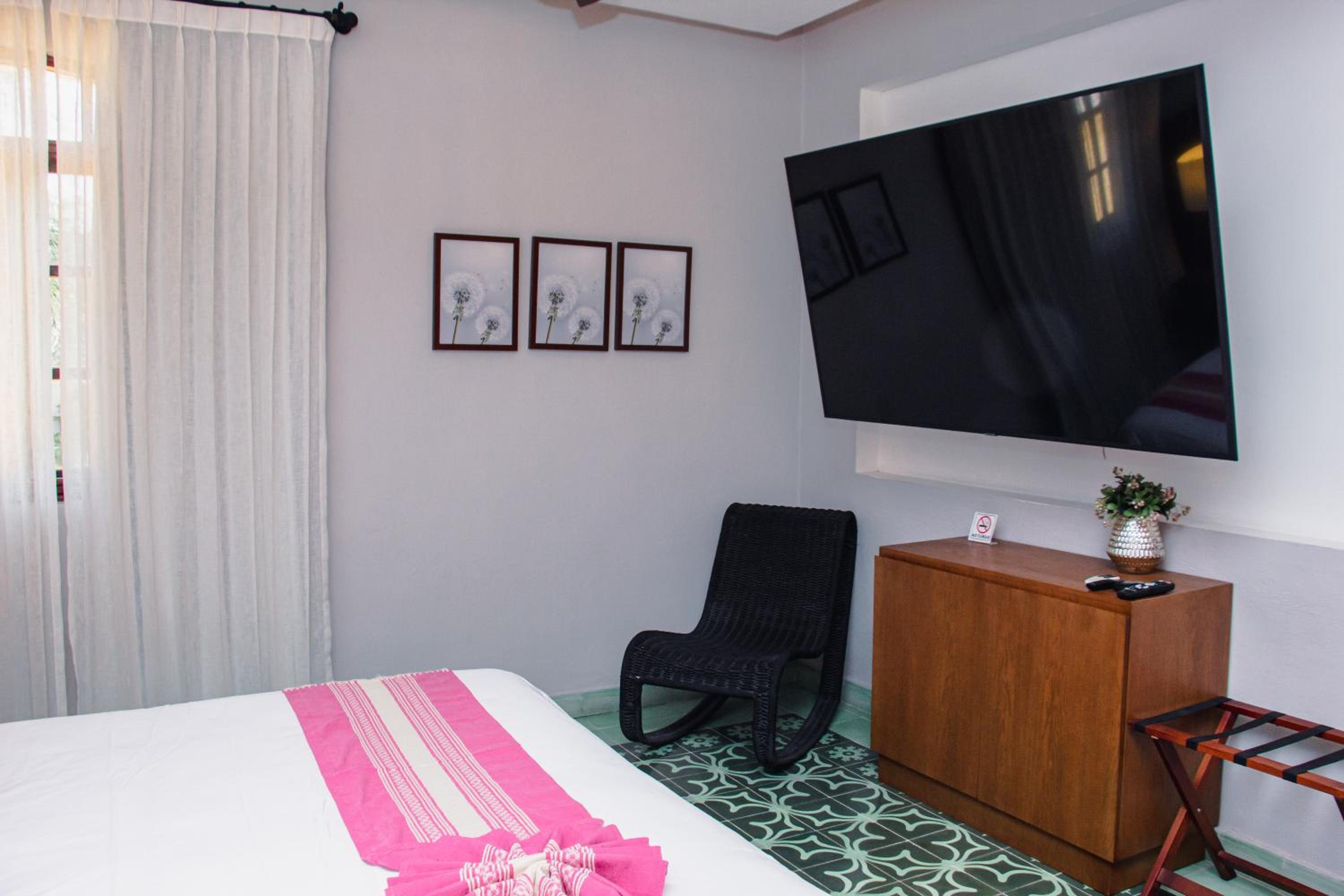 جناح بسرير كينج، Hotel Marionetas 4/10