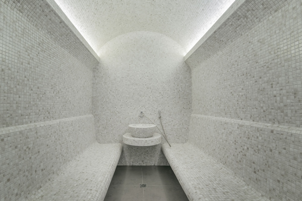 Messier 53 Hotel Yerevan 48/50