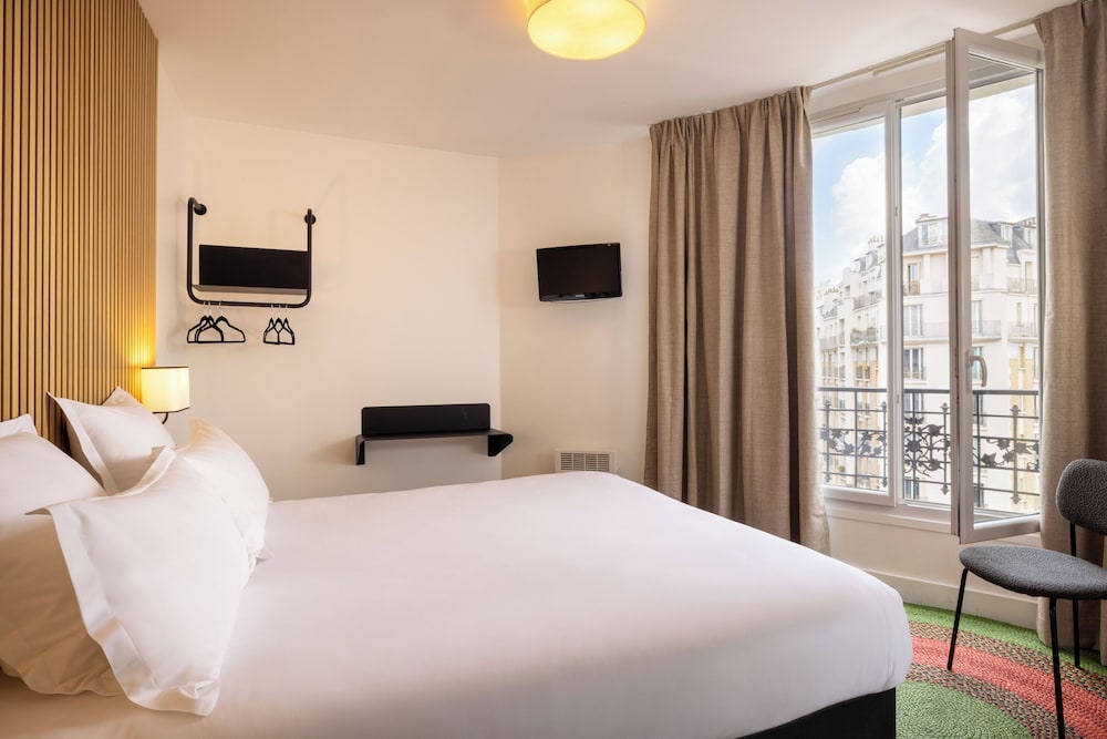 HOTEL KORNER EIFFEL 12/50