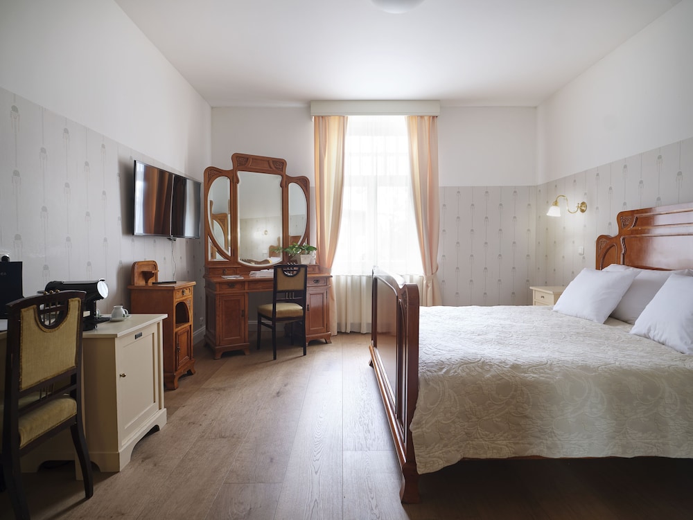 Villa Ammende Restoran and Hotell 6/50
