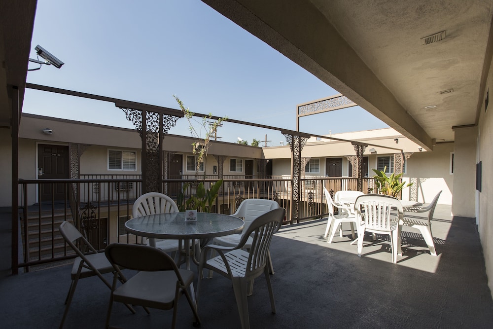 Beverly Inn 5/64