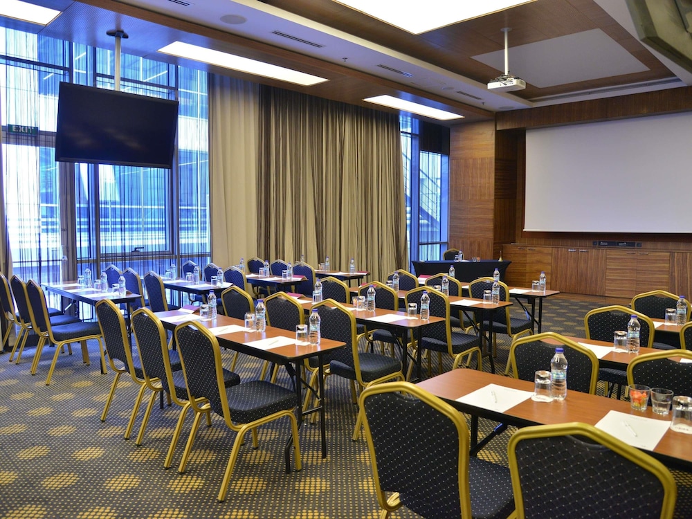 Mercure Hotels Istanbul Umraniye 56/64