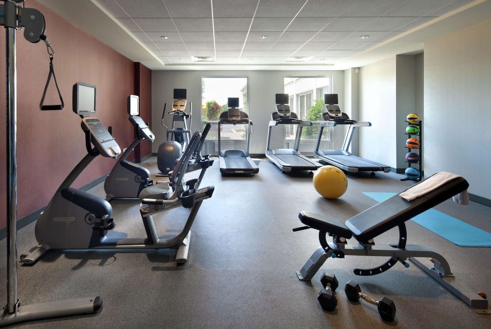 Hilton Garden Inn Montreal Airport 15/47