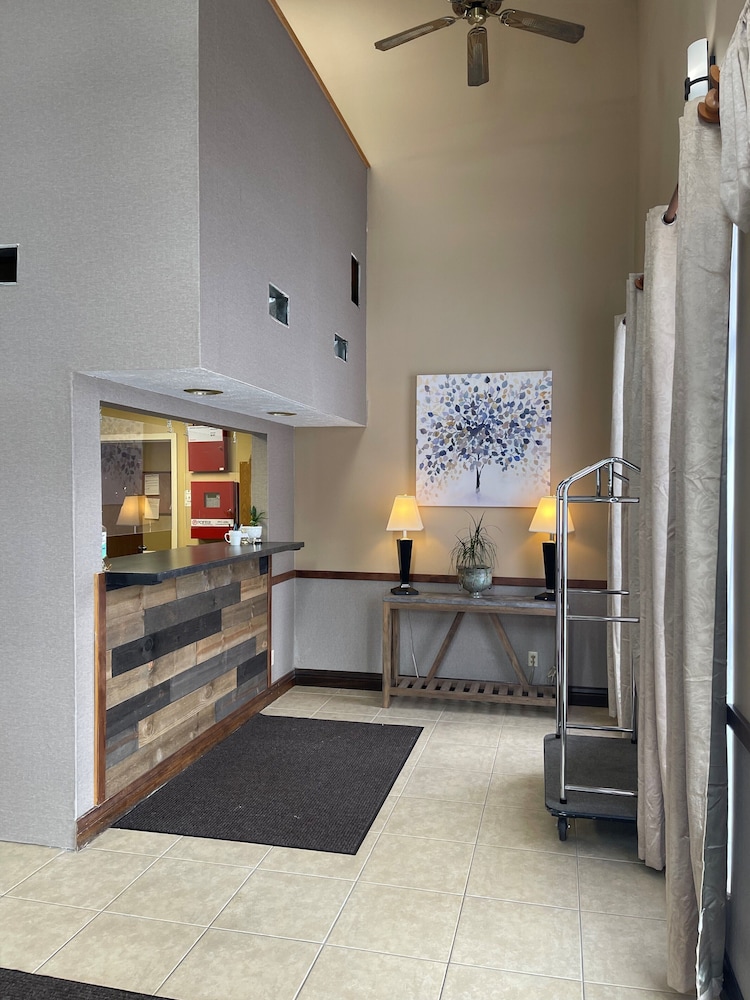 The Woodridge Inn 33/51