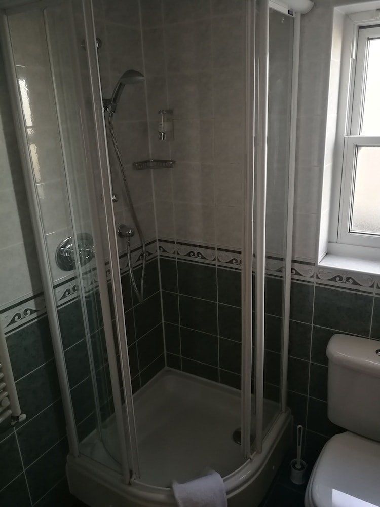 Windsor Hotel 26/30
