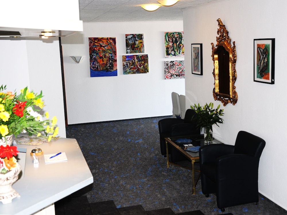 Hotel Sonnenkeller 3/24