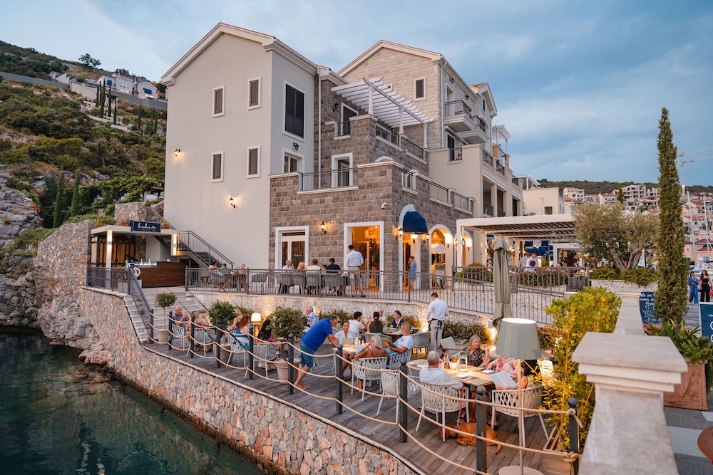 Lustica Bay Vacation Homes 写真5