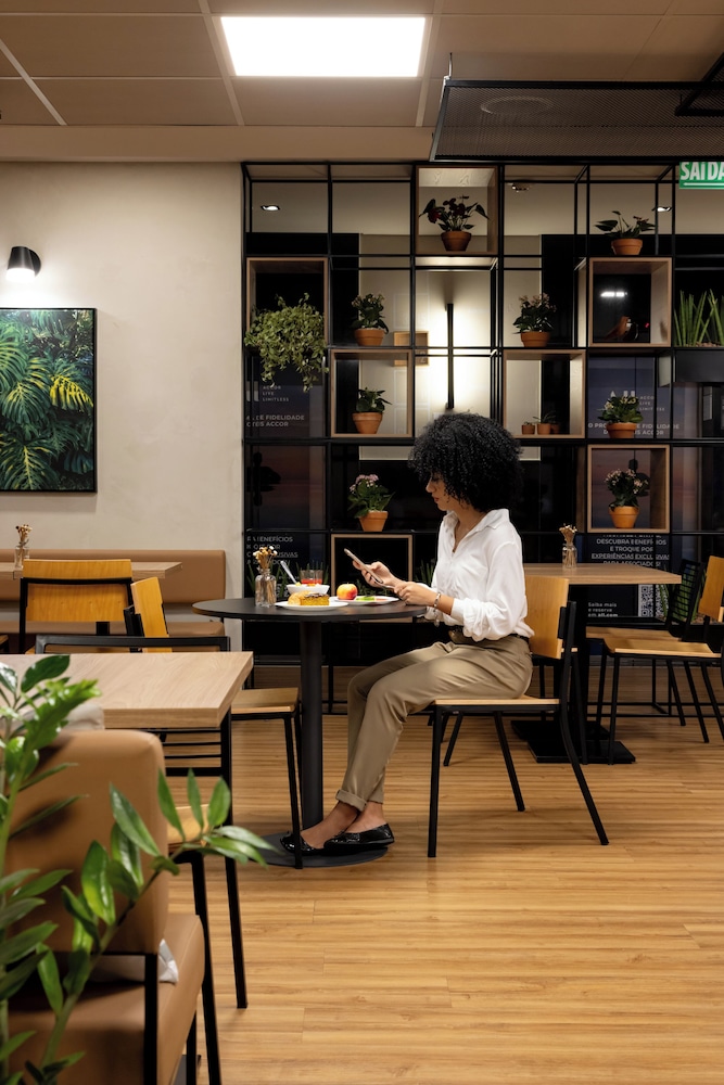 Ibis Belo Horizonte Savassi 30/48