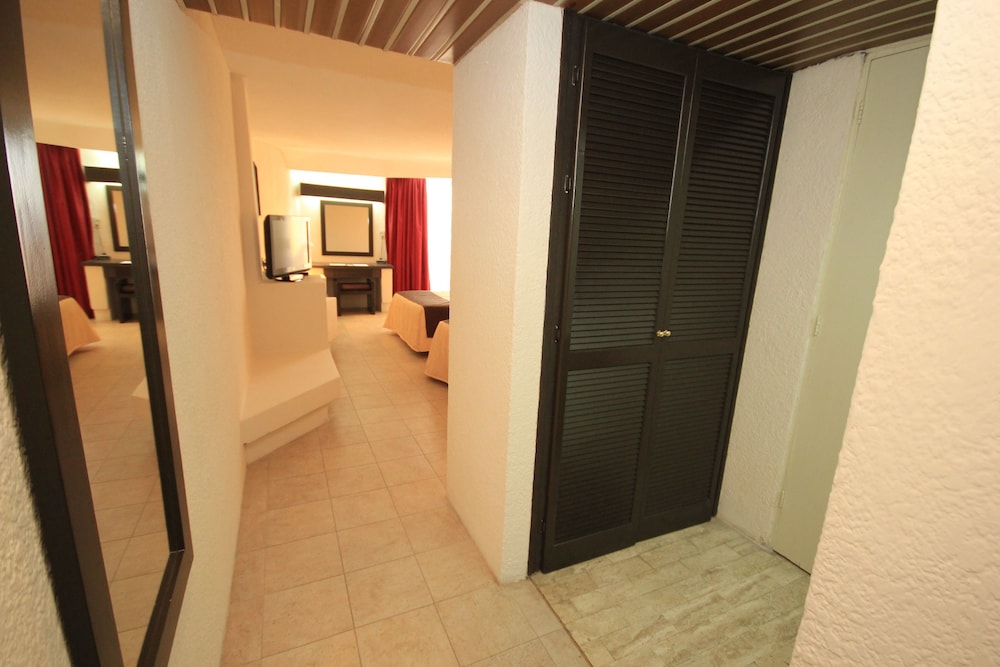 Howard Johnson by Wyndham Veracruz 14/33