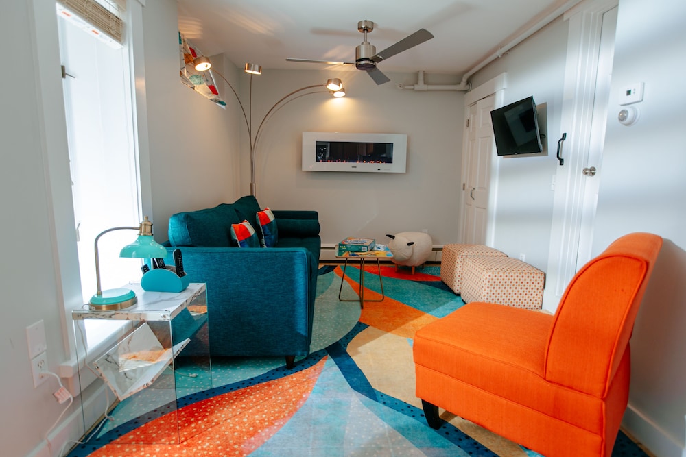 The Provincetown Hotel at Gabriel's 26/51